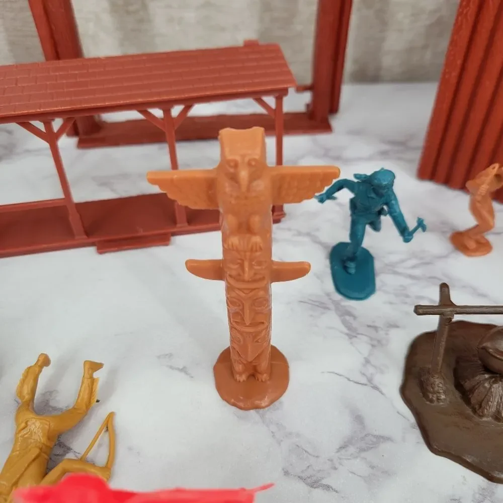 MARX Toys Vintage Apache Western Fort Playset with Brown Blue Red Figures